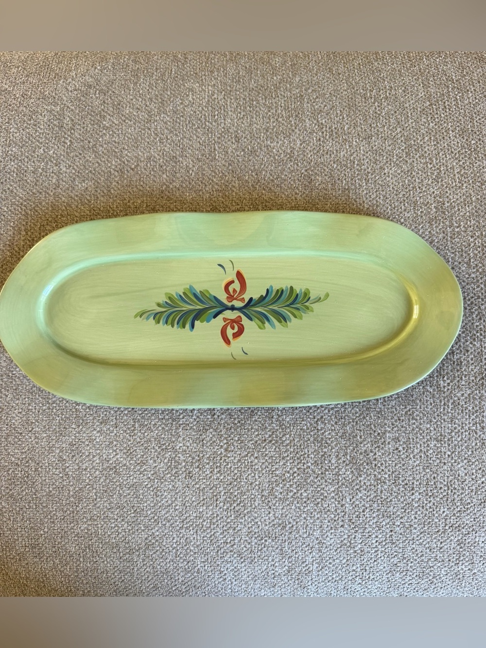 Southern Living Gale Pittman Serving Platter. EUC. Green Glaze w Floral Design